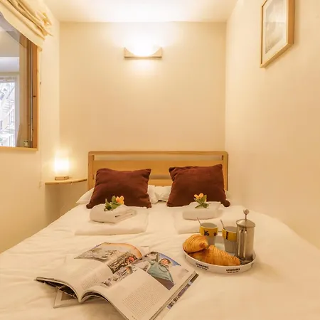 Apartment Le Bellevue 05 Walk To Ski Lifts Argentiere Retreat | Balcony & Pool - Happy Rentals *